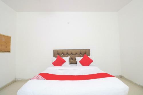 Oyo Flagship 78704 Hotel Super Deluxe