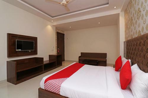 Hotel Capital O 16651 Grd Suites