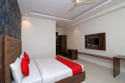 Hotel Capital O 16651 Grd Suites