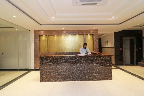 Hotel Capital O 16651 Grd Suites