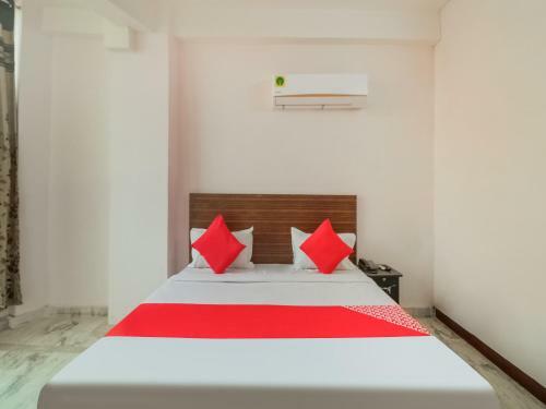 Oyo 76738 Hotel Z Black