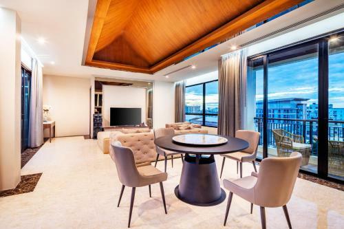 Hotel The Grand Sala Thai