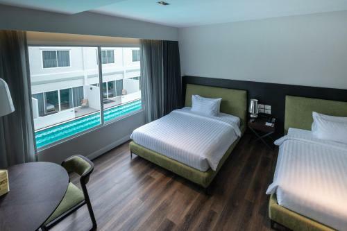 S Ram Leisure Hotel