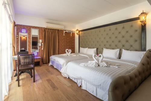 Infinite Hotel