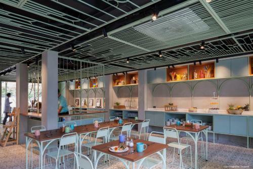 Samsen Street Hotel - Sha Extra Plus