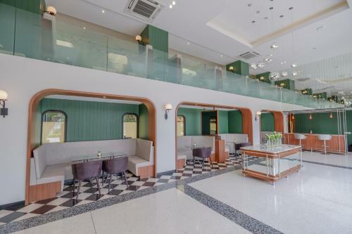 Justice Hotel