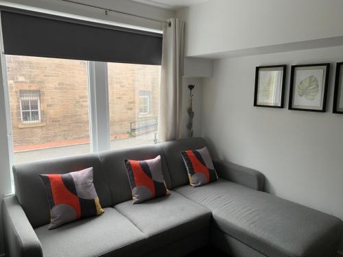 Smart 2 Bed Apartment Edinburgh City Centre Old To