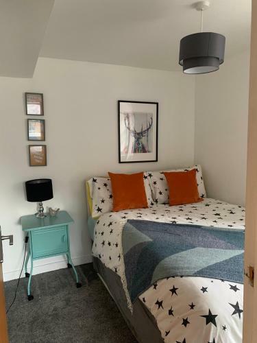 Smart 2 Bed Apartment Edinburgh City Centre Old To