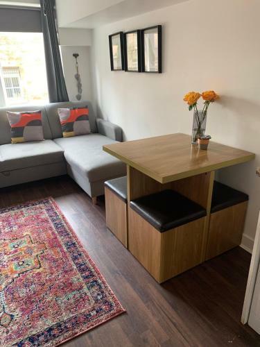 Smart 2 Bed Apartment Edinburgh City Centre Old To