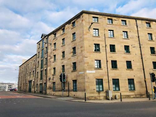 Remarkable 2 Bed Apartment In Edinburgh