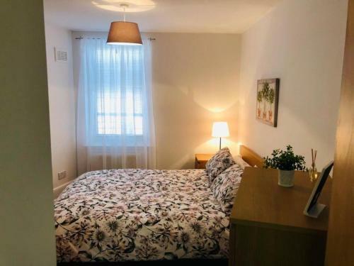 Remarkable 2 Bed Apartment In Edinburgh