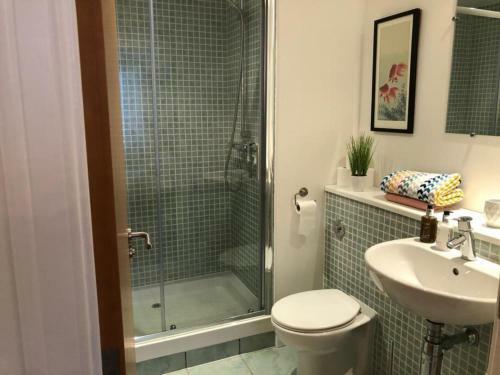 Remarkable 2 Bed Apartment In Edinburgh