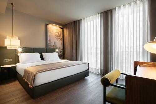 Hotel Exe Essenzia Porto