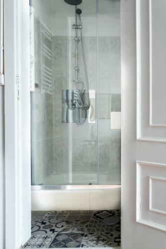 Hostal Paraiso Suites By Coloursrevolution