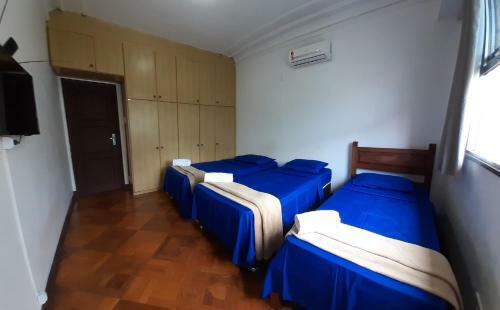 Amplo Apartamento Com Wi-fi Na Praia de Copacabana