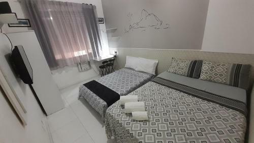 Apartamento Flat Com Wi-fi Entre Os Postos 1 E 2 De Copacabana