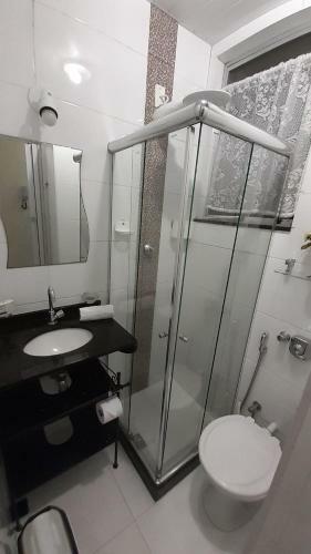 Apartamento Flat Com Wi-fi Entre Os Postos 1 E 2 De Copacabana