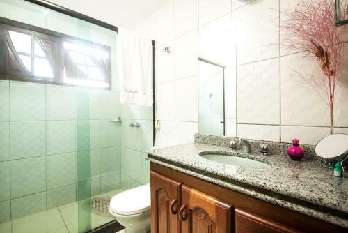 Casa Em Cond Fechado Com Wifi, Piscina E Churrasq