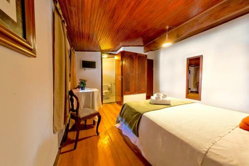 Hostal Velinn Reserva Santa Teresa