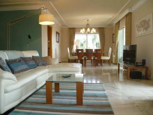 7006 Spacious Villa Privat Pool