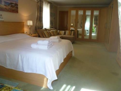 7006 Spacious Villa Privat Pool