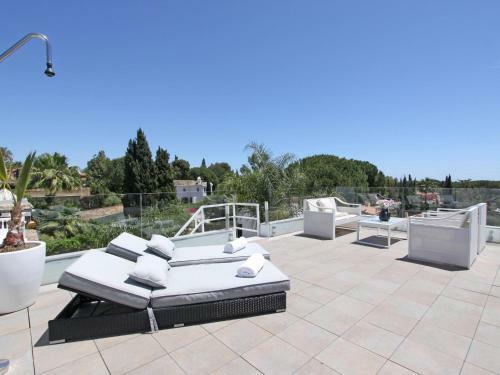 1118 Modern Villa