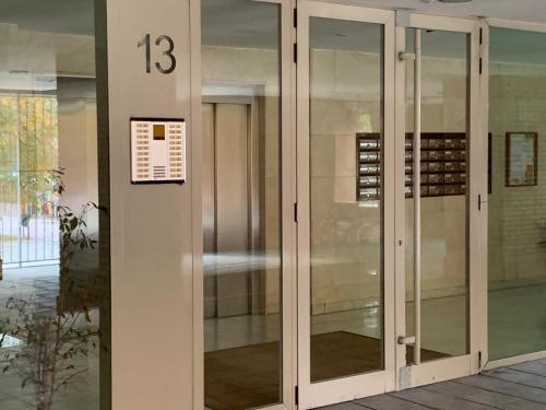 Apartamentos Suites Torr En Caja M�gica - Madrid