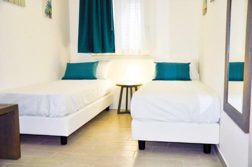 Leone Suite Apartments