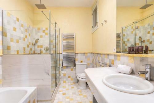 Genteel Home Palacio Abades