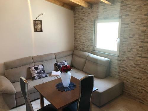 Apartment Ante