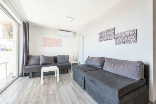 Hostal Anifil Pool Apartments