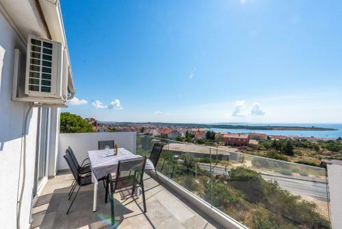 Hostal Anifil Pool Apartments