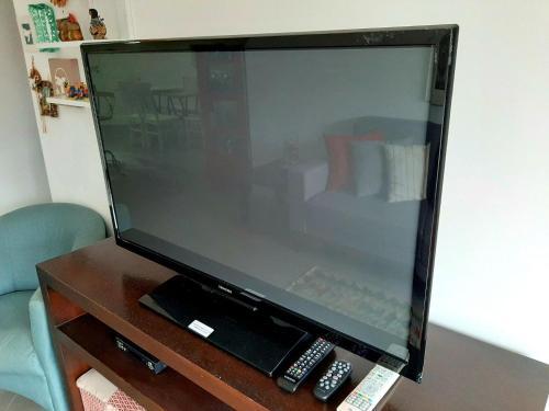 Apartamento Itagu� Prox. Shopping, Ar, Piscina, 2 Dorm, Varnd.