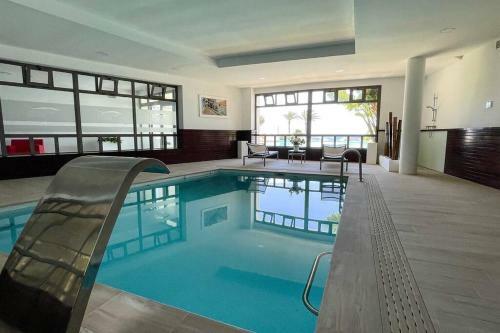 Apartamento En Complejo Mascarat Beach, Gsf73b