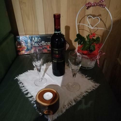 Robinzonski Smje?taj "lazac Lokvarski" Lokve