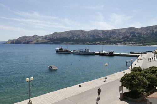 Apartment Darko With Sea View