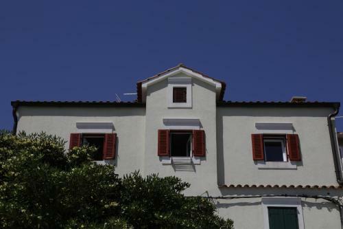 Apartment Darko With Sea View