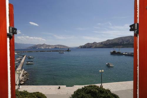 Apartment Darko With Sea View