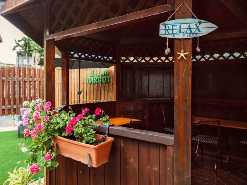 Hostal Vila Margot Adult Only