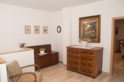 Bed & Fishing House