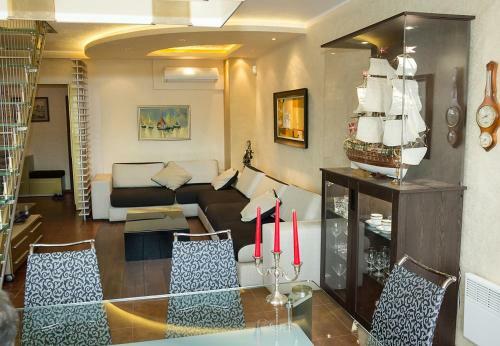 Apartamento Under The Stars - Lux. Penthouse W/ Pool + Terrace