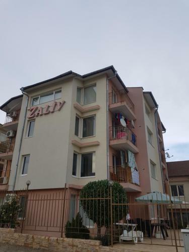 Zaliv Apartments House