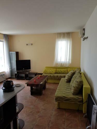 Zaliv Apartments House