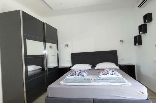 Hostal Lux Dalmatia I & R