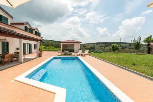 Villa Tesija