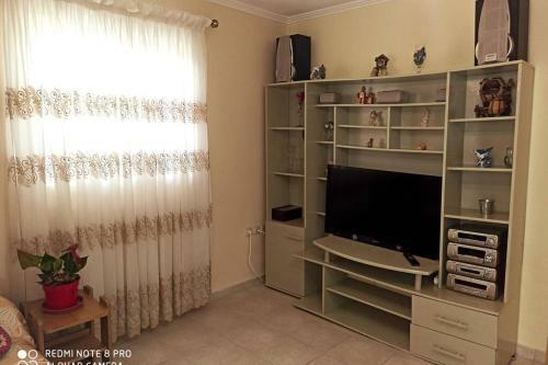Jilda S Apartment With Private Garden!