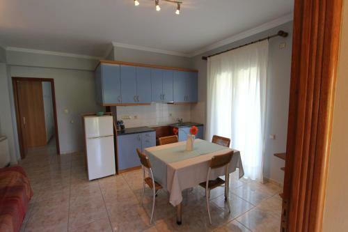 Tosis Apartments