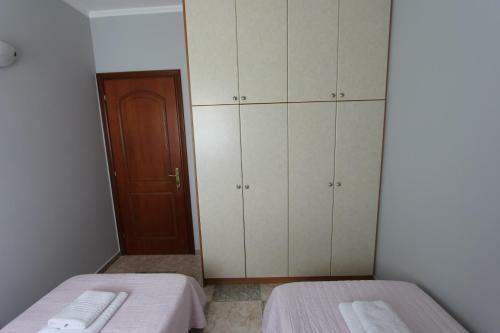 Tosis Apartments