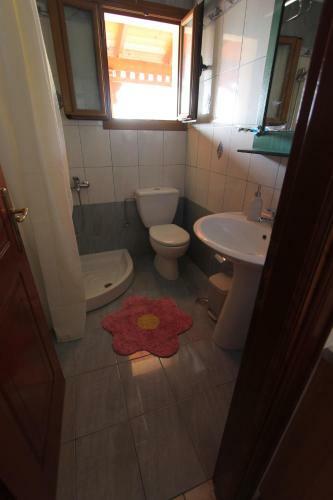 Tosis Apartments