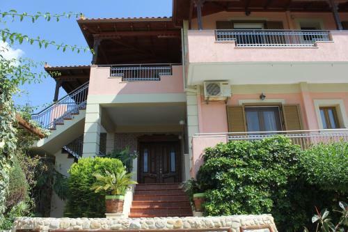 Tosis Apartments